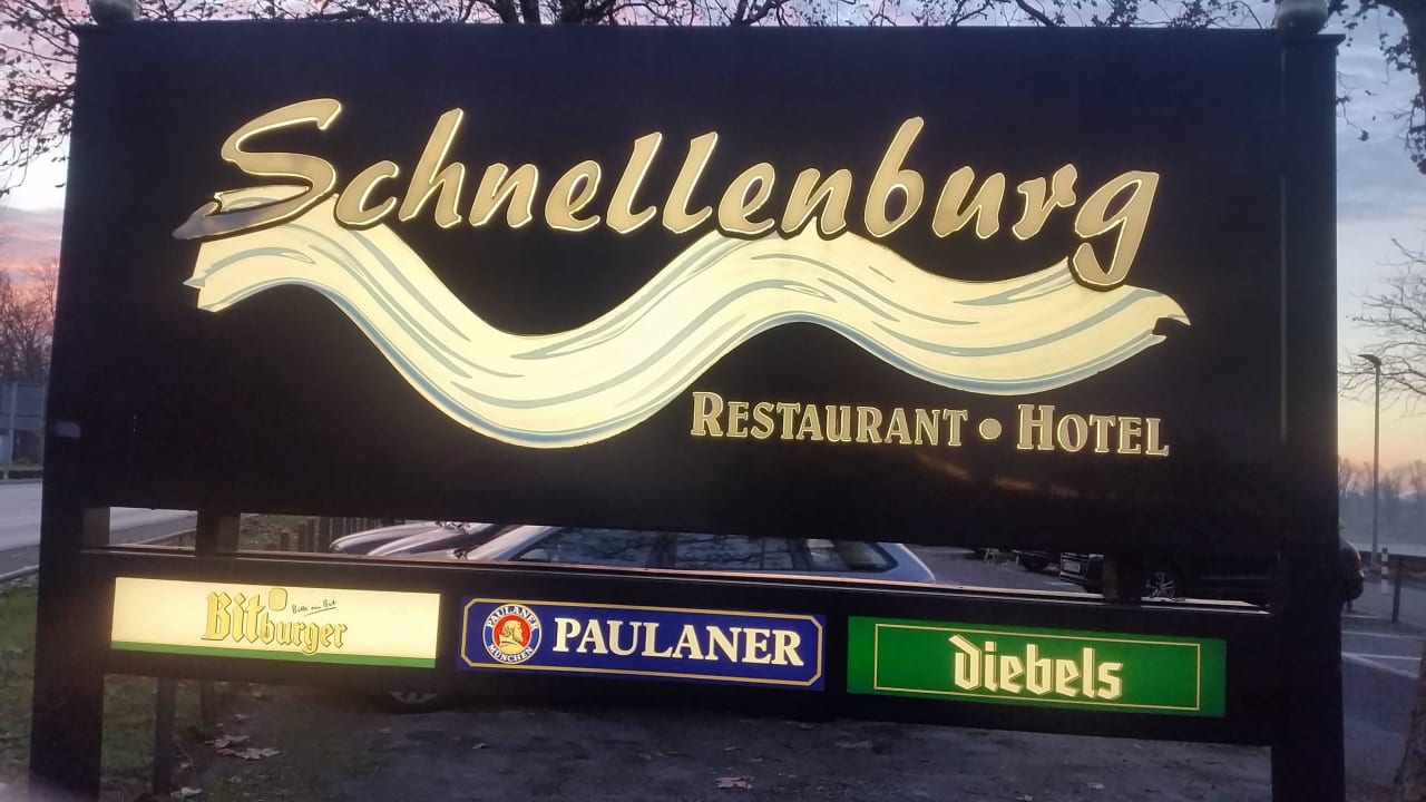 Tolles Hotel direkt am Rhein Hotel Schnellenburg am Rhein