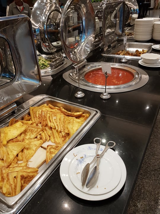 Gastro Hotel Windsor Suites & Convention