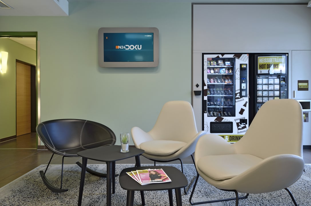 Lobby B&B Hotel Frankfurt-West