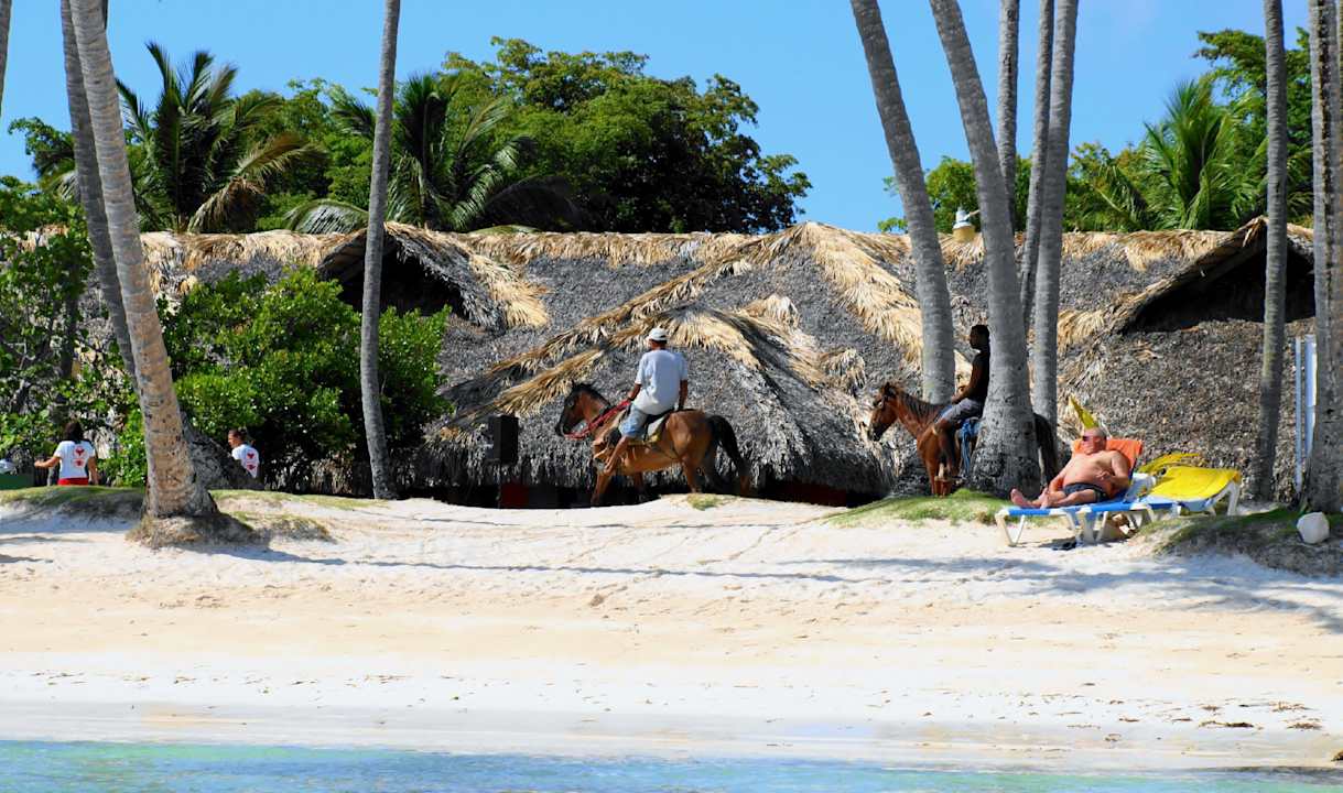 Strand Wyndham Alltra Samana