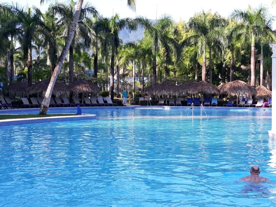 Pool Iberostar Waves Costa Dorada
