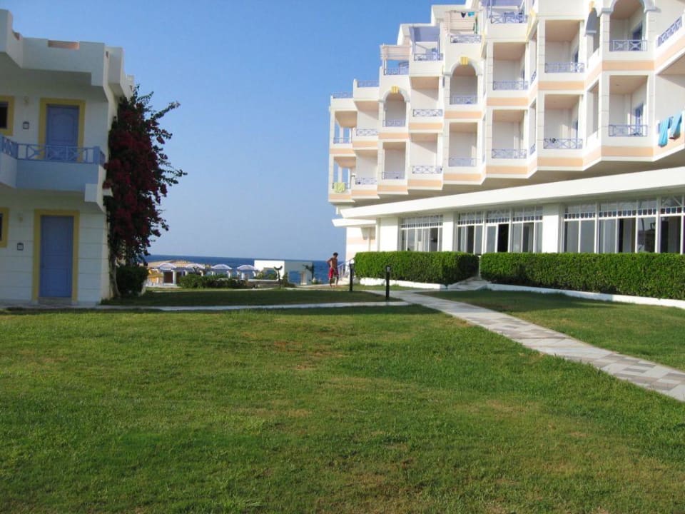 Serita Seitenansicht Hotel Serita Beach