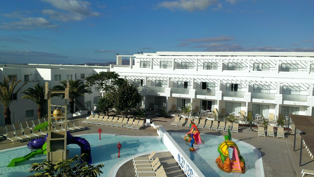 Blick auf den Kinder Pool Sentido Aequora Lanzarote Suite