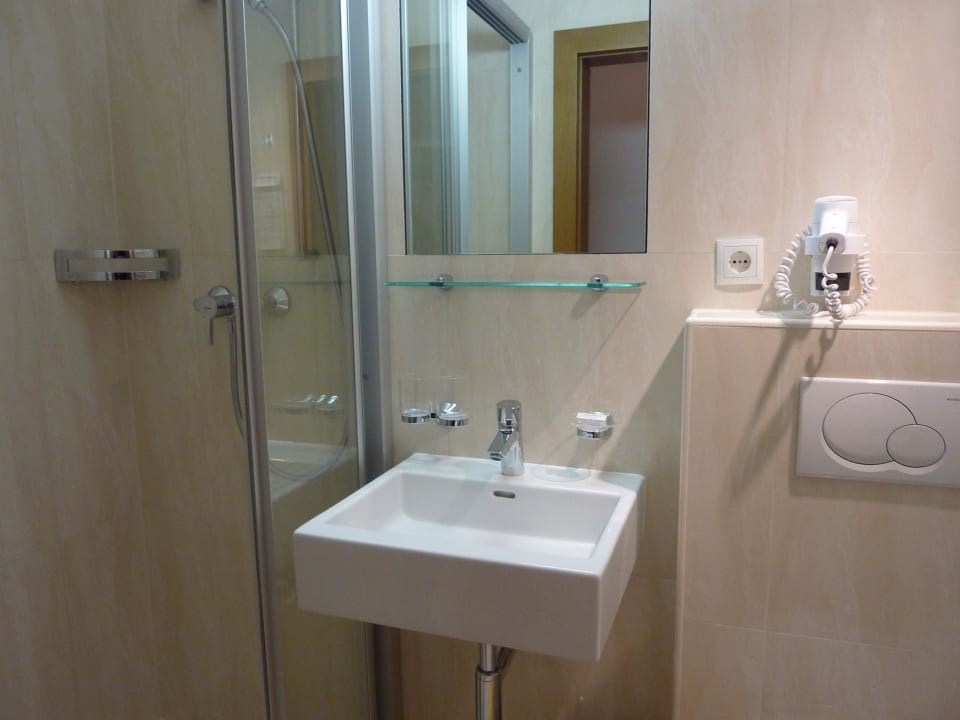 Bad Frühstückspension Christina