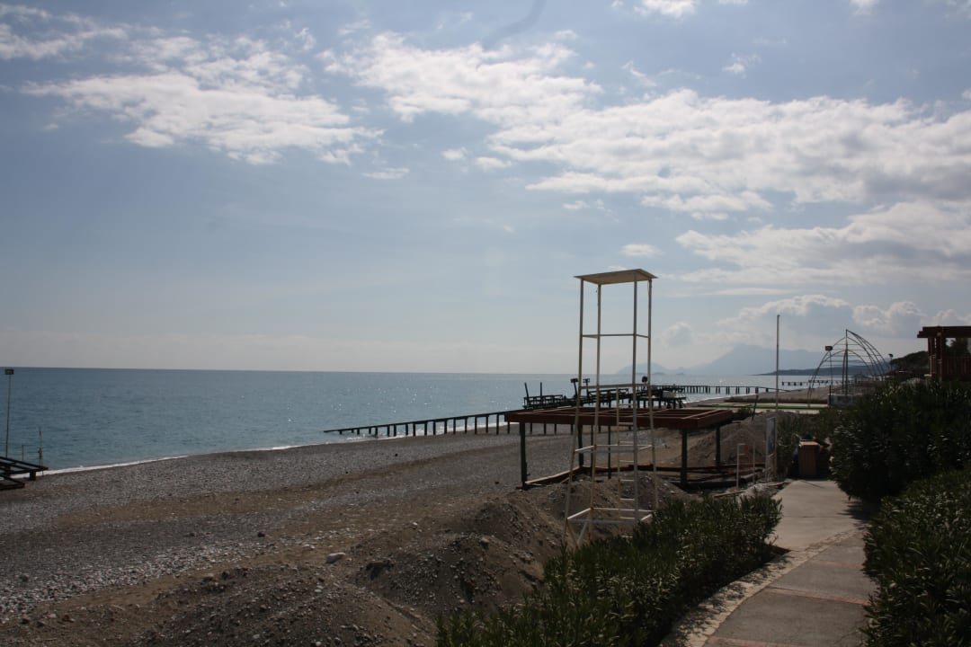 Dazu fällt mir nichts passendes ein Akka Alinda Hotel