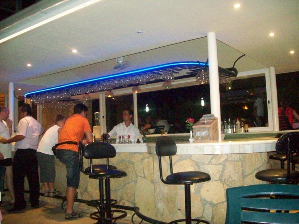 Poolbar Hotel Gardenia Beach