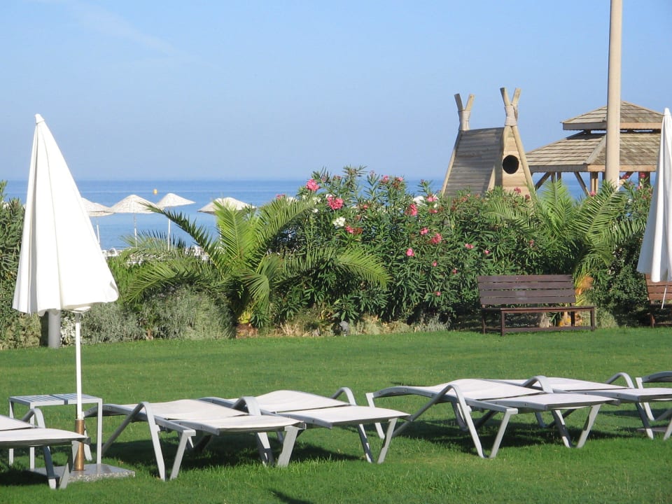 Mit diesem Ausblick Grand Belish Resort Hotel & Spa
