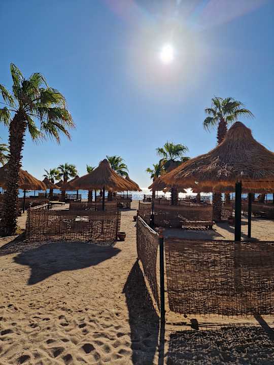 Strand Lotus Bay Beach Resort