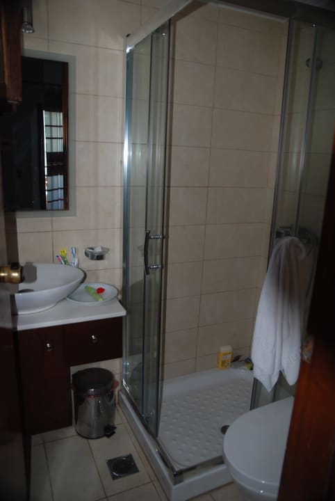 Łazienka w pokoju 215 Lili Hotel