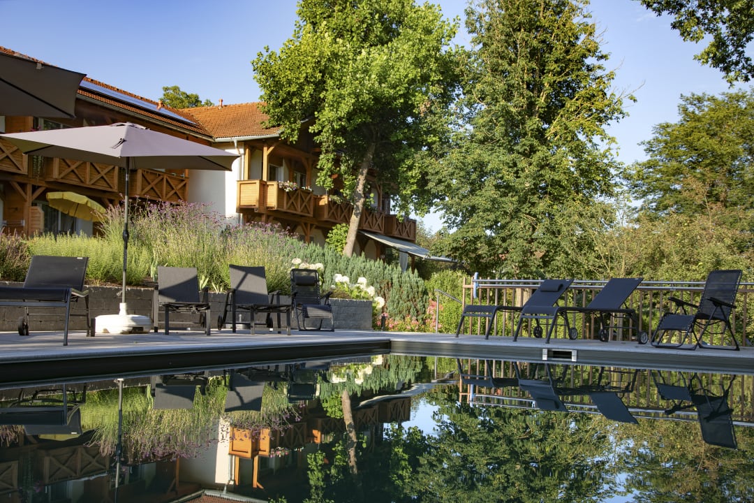 Pool Hotel Quellenhof