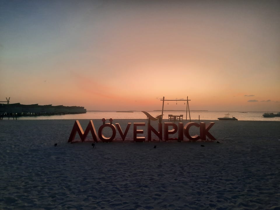 Strand Kuredhivaru Resort and Spa, Maldives