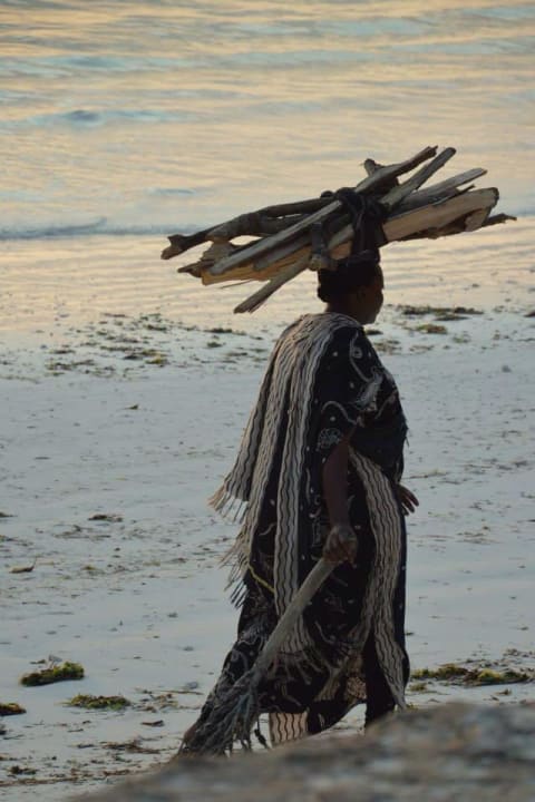Morgens am Strand  Neptune Pwani Beach Resort & Spa