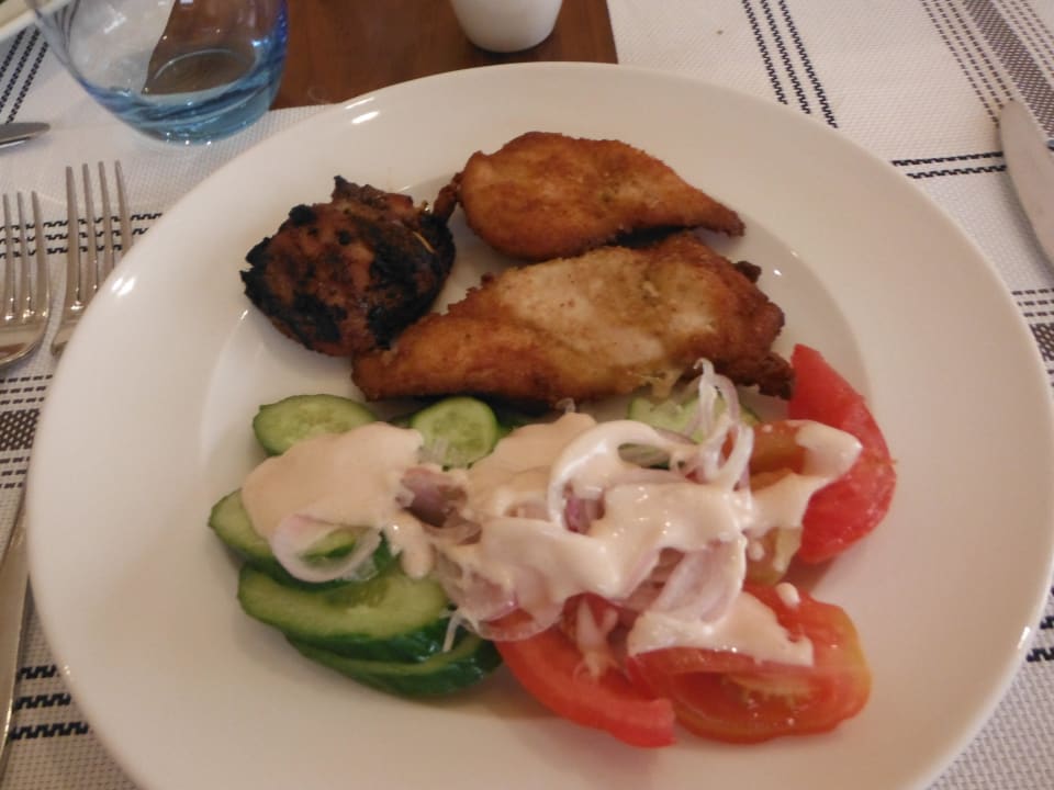 Lunchtime DoubleTree by Hilton Resort & Spa Marjan Island