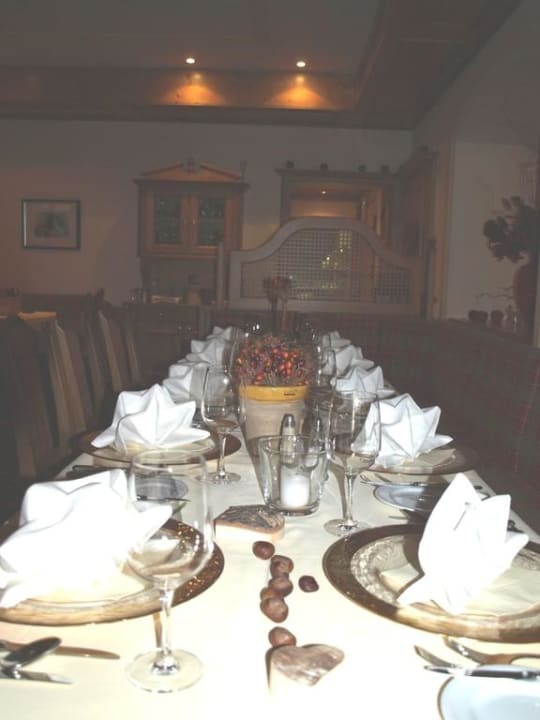 Gedeckte Tafel für 10 Personen Hotel St. Florian