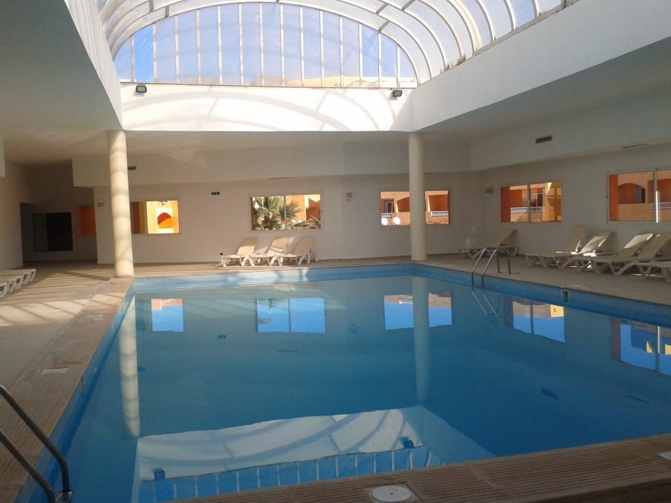 Hallenbad mit 34 Grad Wasserthemperatur Caribbean World Thalasso Djerba