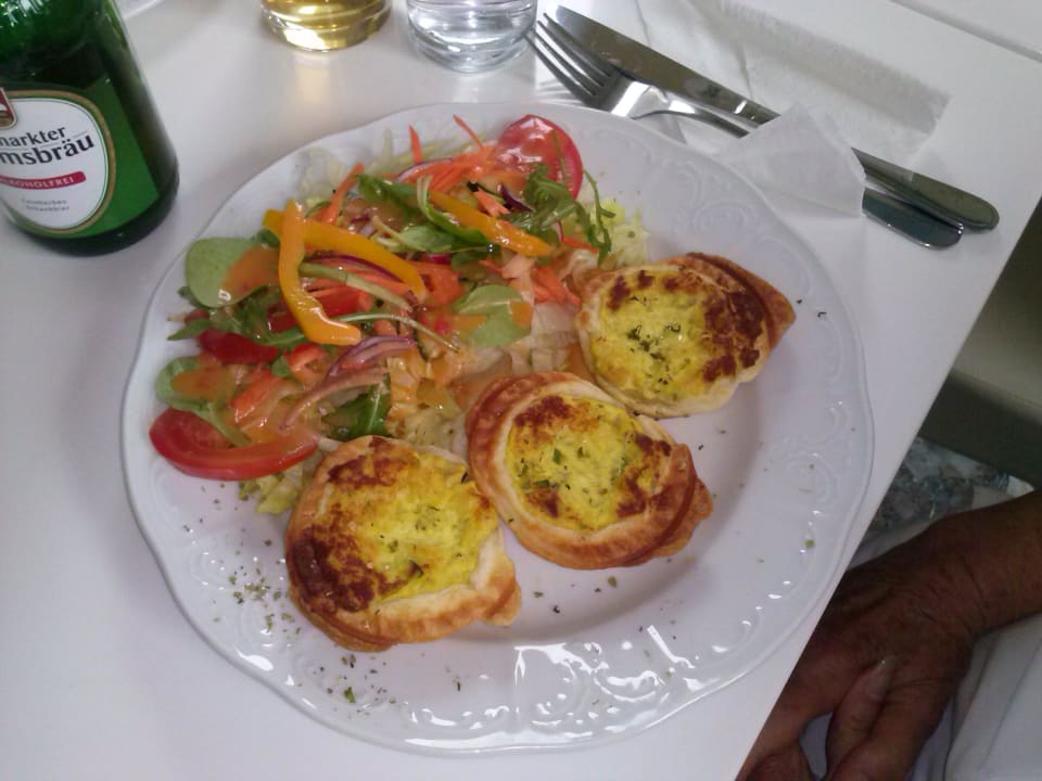 Quichee lorraine... Pension Loving Hut