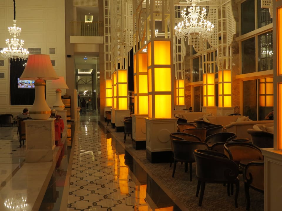 Rezeption und Lobby Well Palace Side