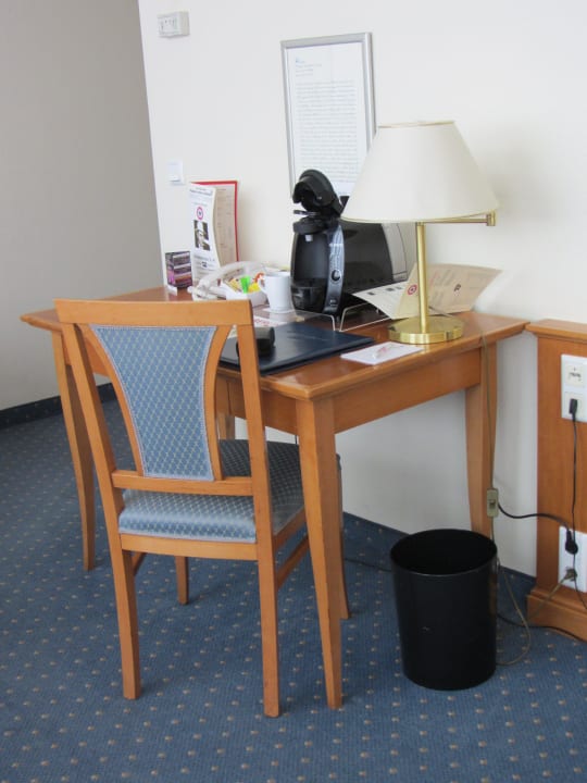  Suite 502 Hollywood Media Hotel