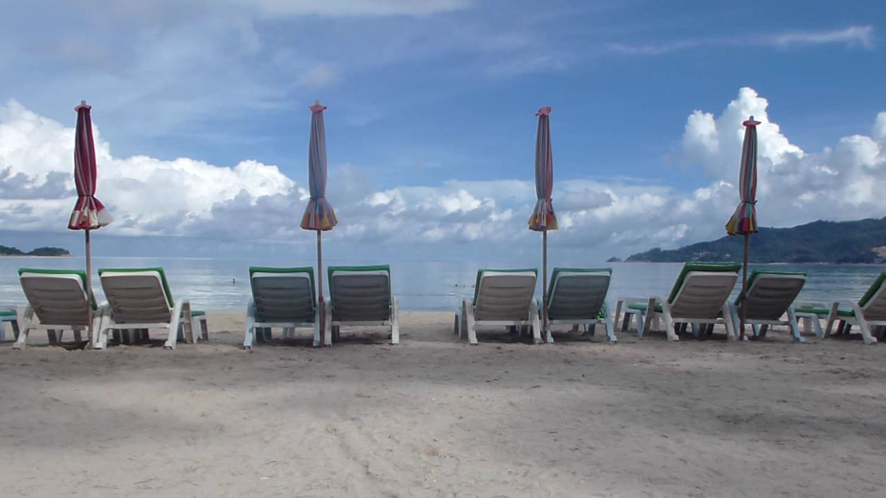 Strand um 8.30 Uhr Horizon Patong Beach Resort & Spa