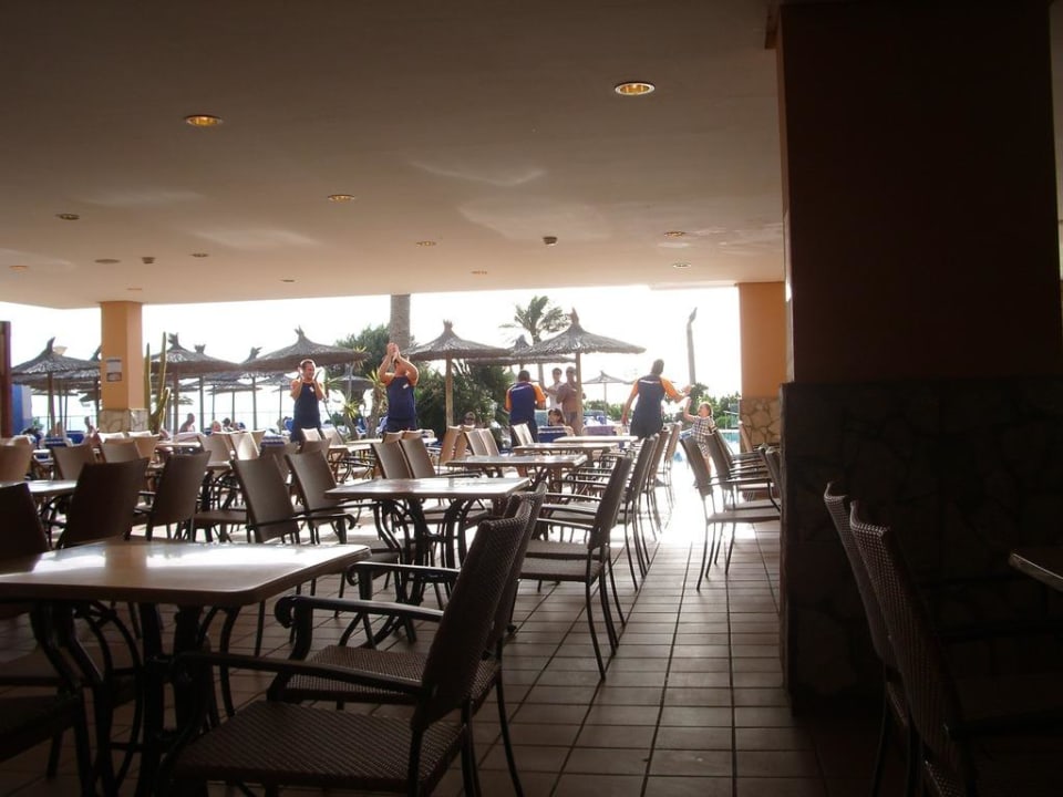 Vor der Snack-Bar SBH Club Paraiso Playa