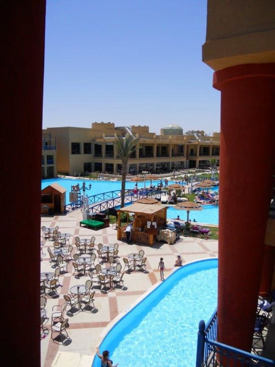 Вид с балкона Hotel Titanic Palace