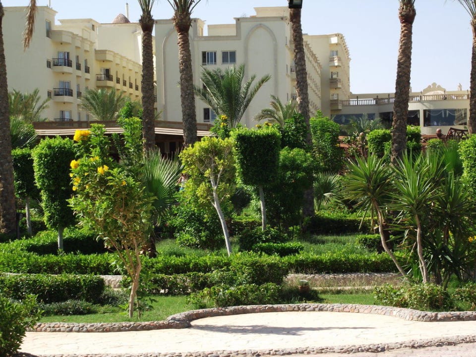 Сад Riviera Aqua Park Resort