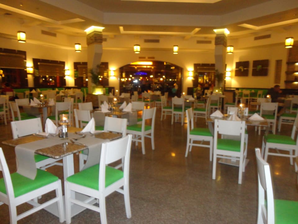 Ресторан Le Marche Pickalbatros Jungle Aqua Park Resort - Neverland Hurghada