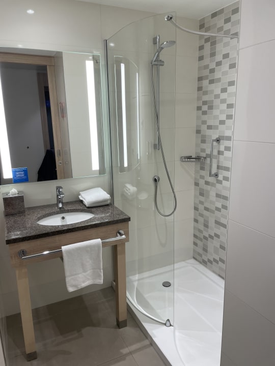 Zimmer Hampton By Hilton Frankfurt Airport