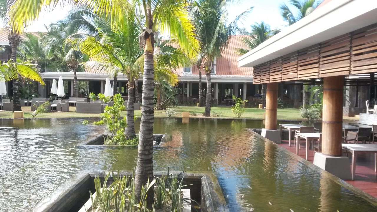 Garten Crystals Beach Resort Belle Mare, a member of Radisson Individuals