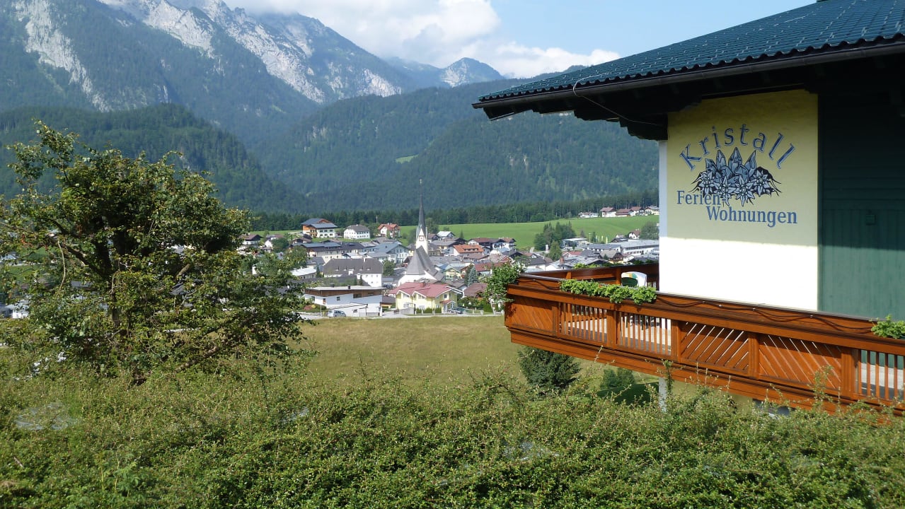 Haus und Ausblick Appartements Kristall