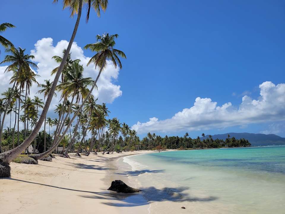 Strand Wyndham Alltra Samana