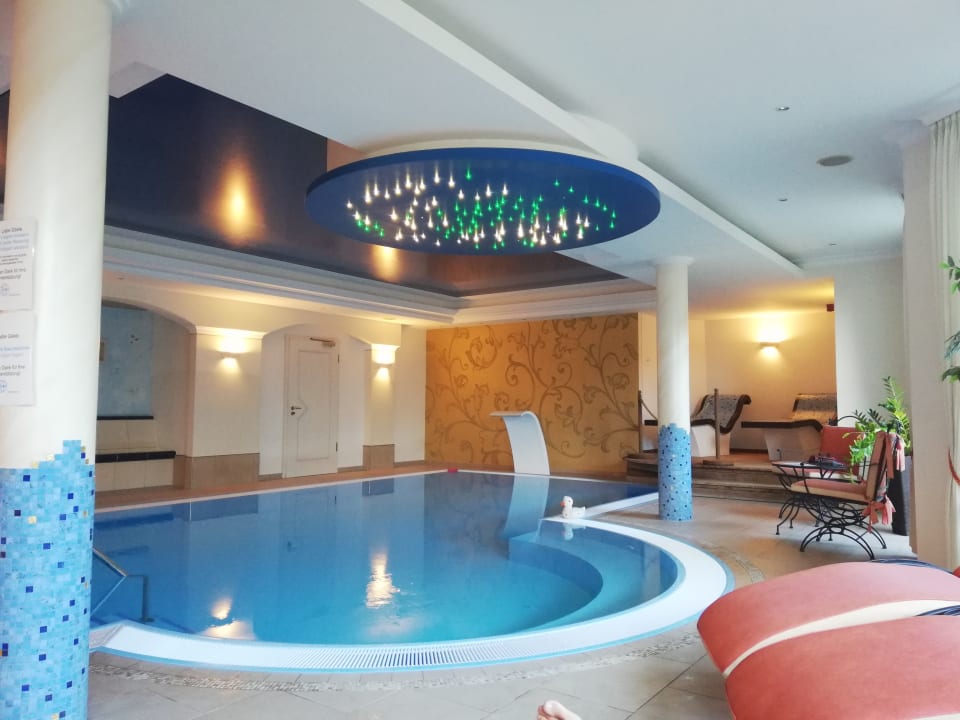 Pool Landhotel Zur Jurahöhe / Juraschlössl