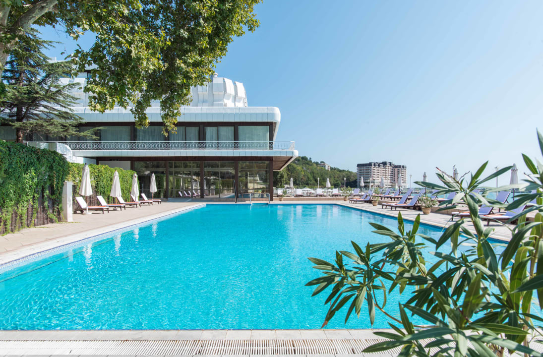 Pool Hotel Palace, Sunny Day Resort