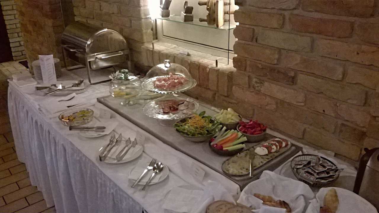 Gastro Hotel Platan Vararok Vendeghaz