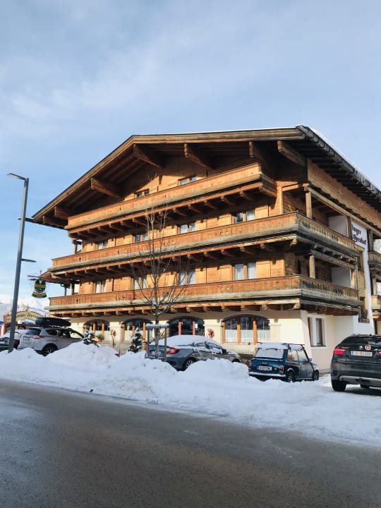 Außenansicht Wenger Alpenhof