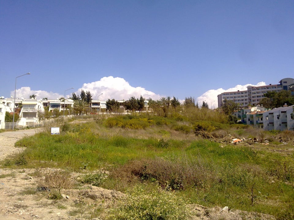 Weg zum Hotel vom Strand aus ca. 250m Side Alegria Hotel & Spa - Adults only +16