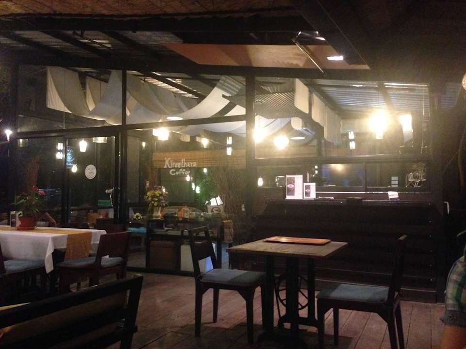 Alles so düster gestaltet Hotel Kireethara Boutique Resort