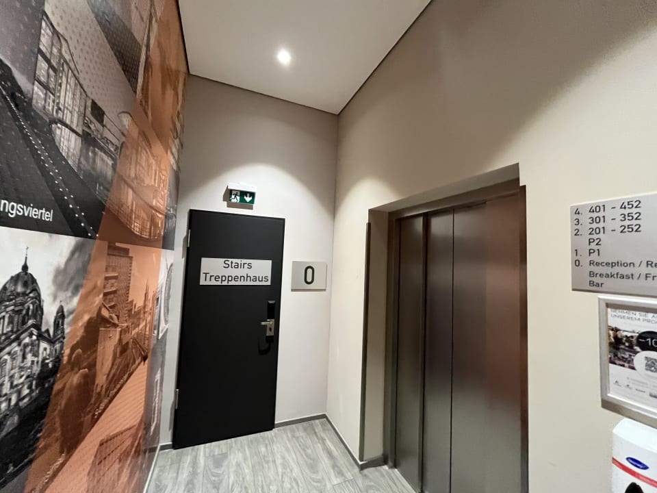 Lobby Campanile Berlin Brandenburg Airport