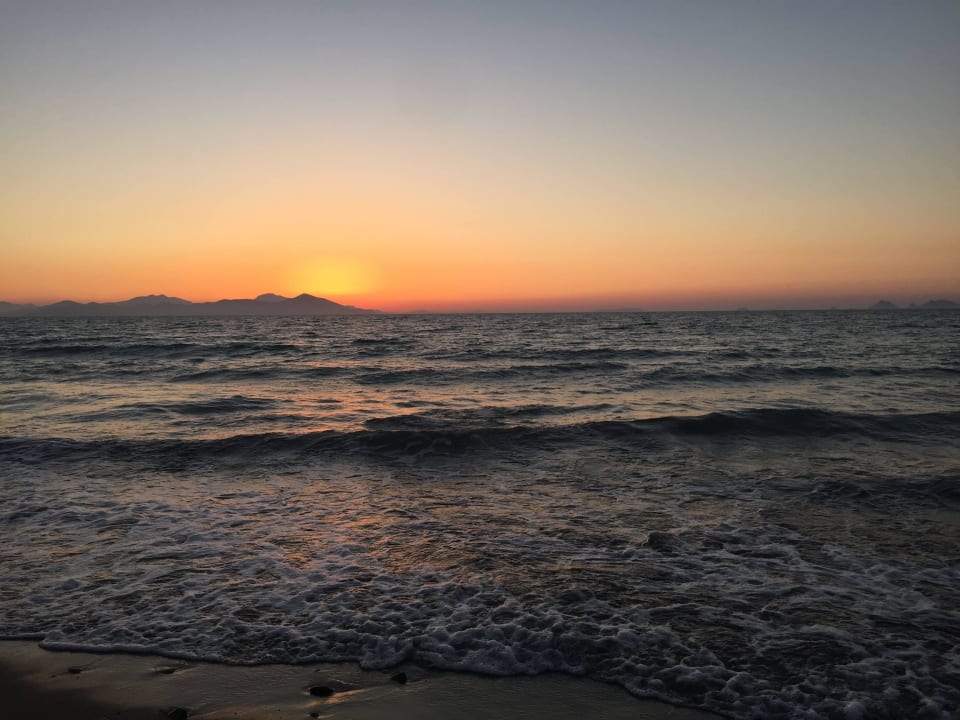 Starnd Blue Lagoon Resort