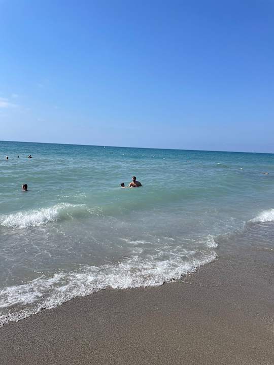 Strand Hotel Royal Garden Beach