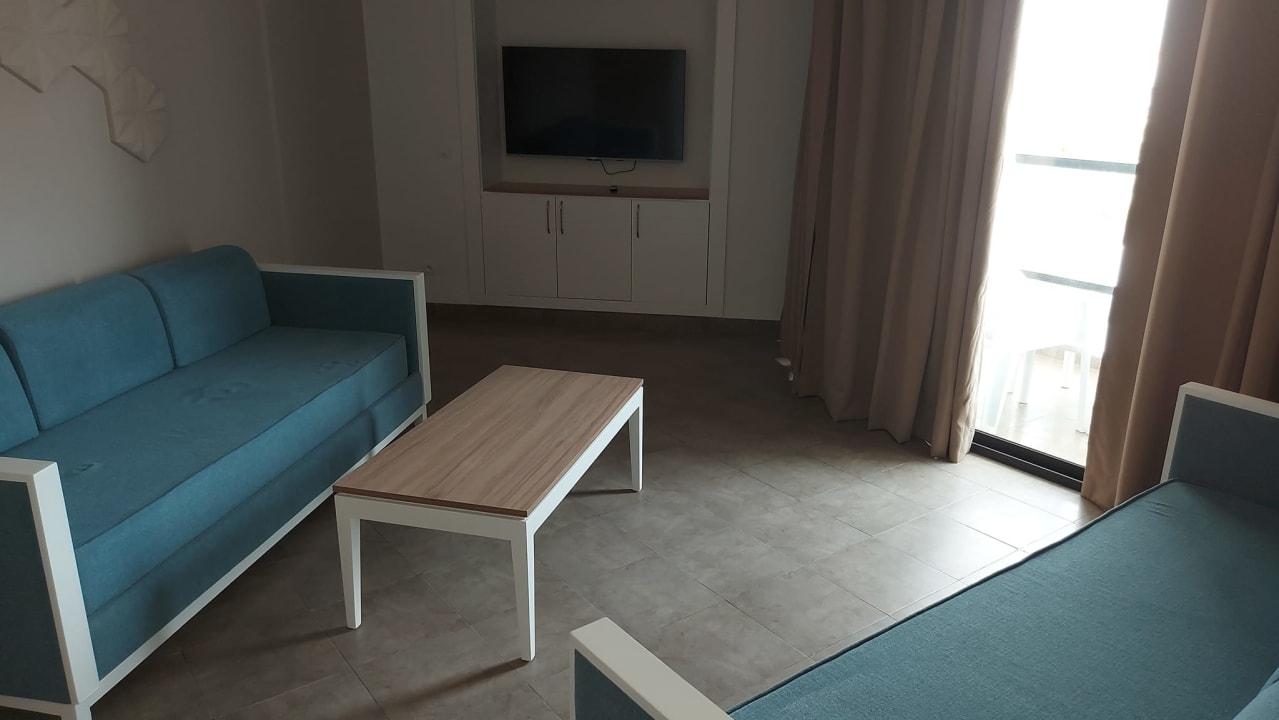 Zimmer Nozha Beach Resort & Spa