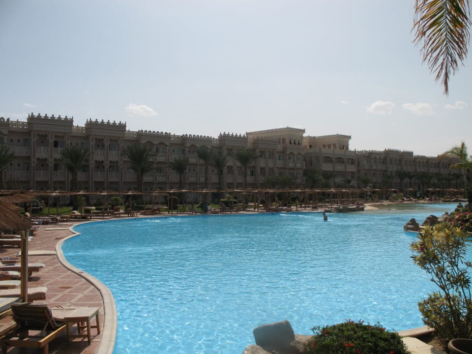 Самый большой бассейн Pickalbatros Palace Resort