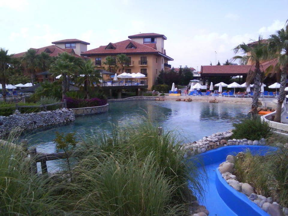 Großer Pool Club Grand Aqua