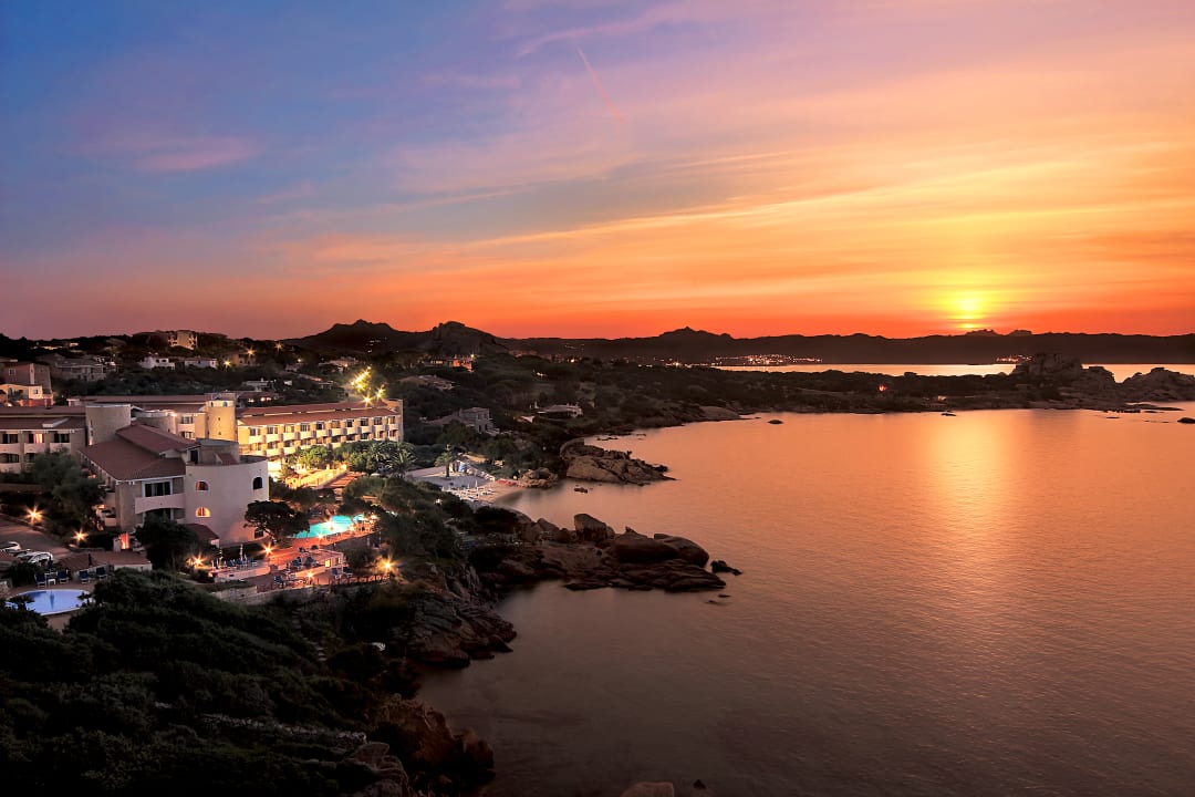 Außenansicht Grand Hotel Smeraldo Beach