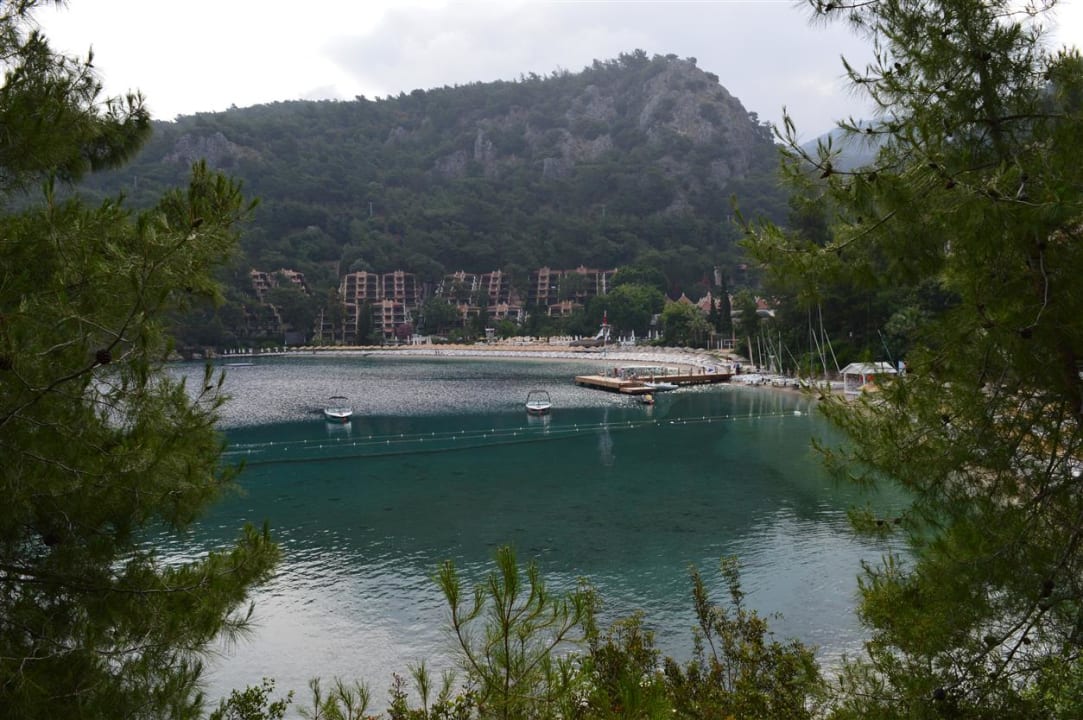 Strand Hillside Beach Club