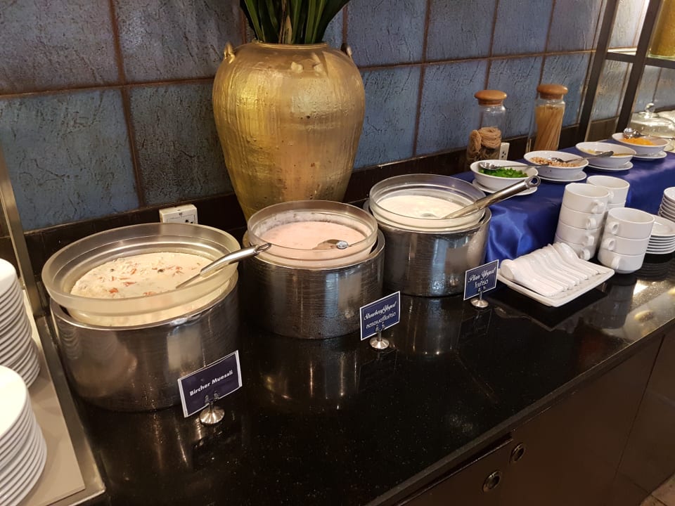 Gastro Pinnacle Lumpinee Park Hotel