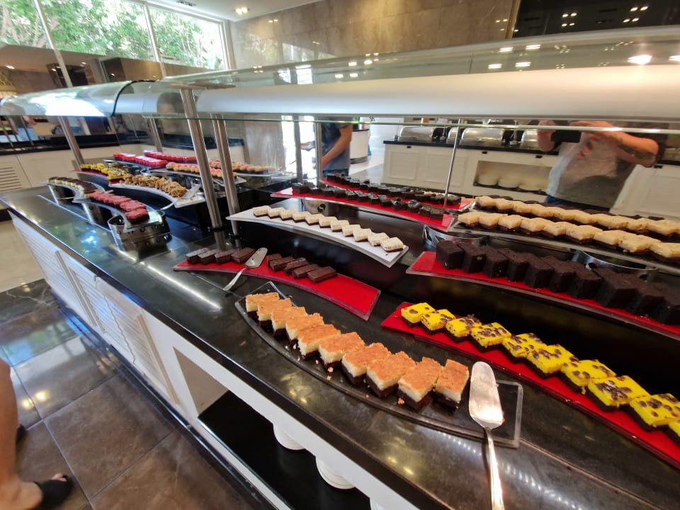 Gastro Well Palace Side