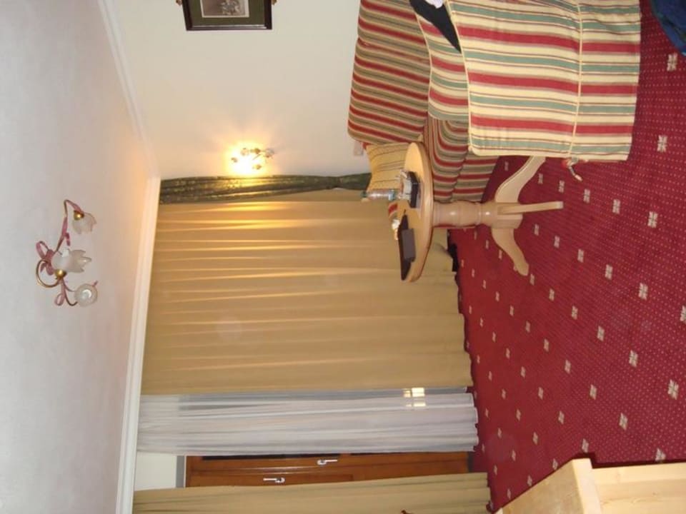 Wohnbereich der Juniosuite stefan Hotel