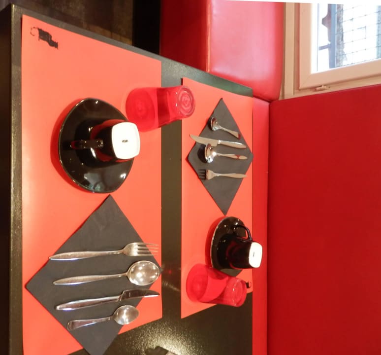 Frühstücksgedeck Hotel Le Chat Noir