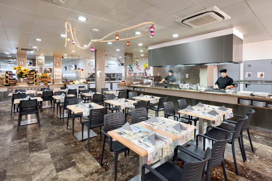 Gastro Playa Olid Suites & Apartments